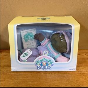 Vintage Cabbage Patch Kids Baby Doll In Box AA Boy HM20 BB Babies Irwin Alymer